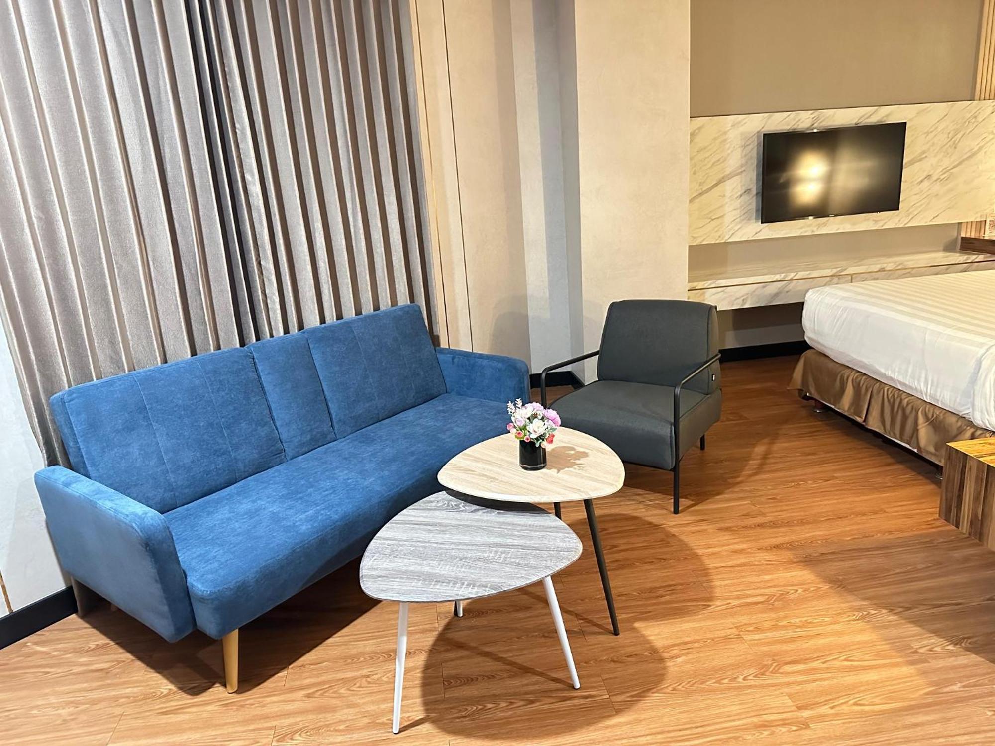 D'Primahotel Jemursari Surabaya Exteriör bild