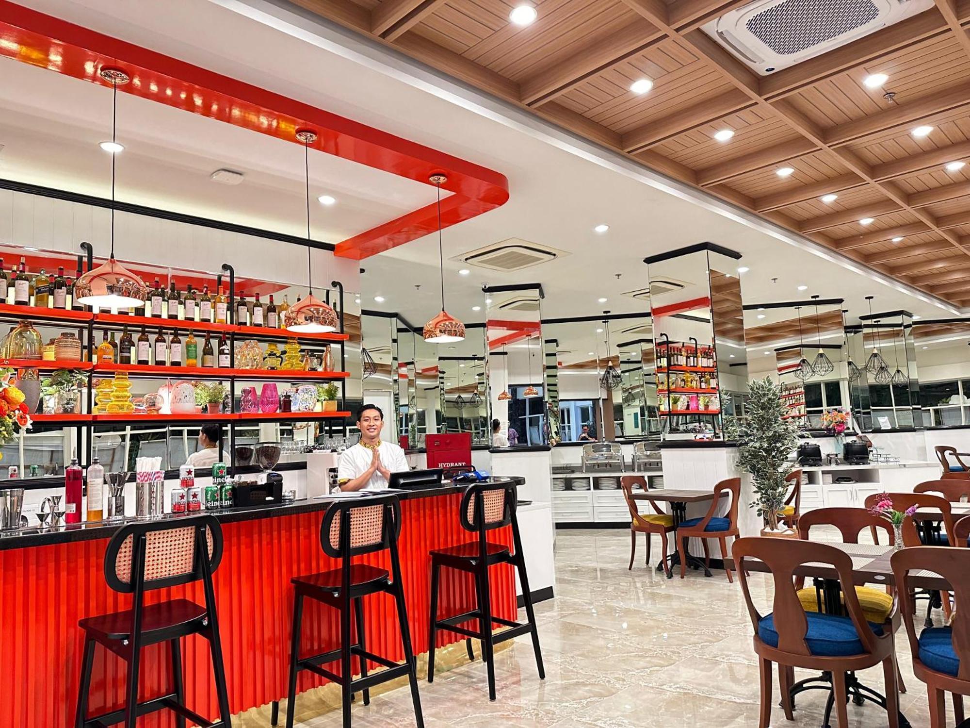 D'Primahotel Jemursari Surabaya Exteriör bild